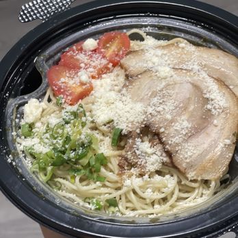 Ramen Manichi - Basil and Parmesan ramen - Ramen Near Me - Honolulu, Hawaii
