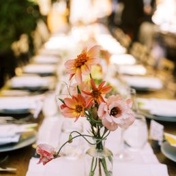 bud vases (photo: Annie Hall Photography) bud vases (photo: Annie Hall Photography)