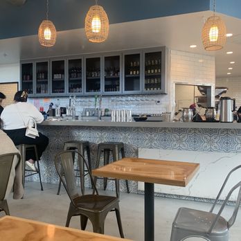 Toast Kitchen & Bakery - Bar seating area - Breakfast & Brunch Near Me - Tustin, California