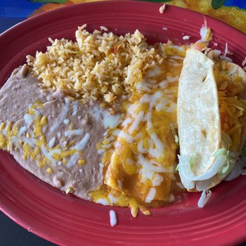 La Catrina - Cheese enchilada and chicken taco combo #2. - Mexican Near Me - Kingman, Arizona La Catrina - Cheese enchilada and chicken taco combo #2. - Mexican Near Me - Kingman, Arizona