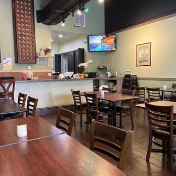 Thai Green House Restaurant - Interior - Thai Near Me - Jacksonville, Florida