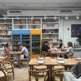 Krüs Kitchen - Upstairs dining area - New American Near Me - Miami, Florida
