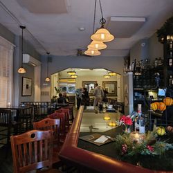 Bouquet Restaurant - Downstairs bar