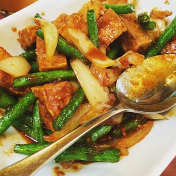 Simple Thai - Pad-prig-khing: stir fried green beans and onions in red curry paste topped with lime leaves. Known as Thai dry red curry! - Thai Near Me - Vallejo, California