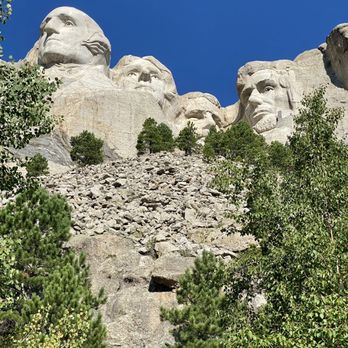 Mount Rushmore National Memorial - Landmarks & Historical Buildings Near Me - Keystone, South Dakota Mount Rushmore National Memorial - Landmarks & Historical Buildings Near Me - Keystone, South Dakota