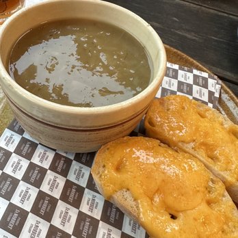Sv. Norbert - Fine beer-onion soup with cheese toast - Pubs Near Me - Prague, Puerto Rico