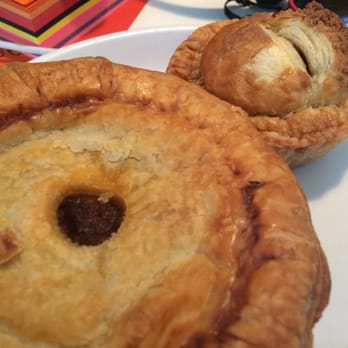 Bronzed Aussie - Beef pie and a tiny Apple pie. - Australian Near Me - Los Angeles, California