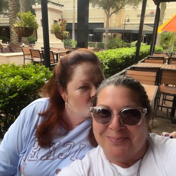 Pizza Gallery & Grill - Gourmet Pizza, Art Gallery & More - Bar área - Pizza Near Me - Melbourne, Florida Pizza Gallery & Grill - Gourmet Pizza, Art Gallery & More - Bar área - Pizza Near Me - Melbourne, Florida