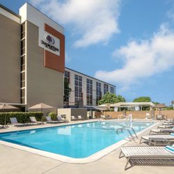 DoubleTree by Hilton Hotel San Bernardino - Outdoor Pool