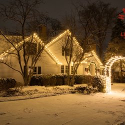 Hanging Lights Club - Holiday Lighting in Deerfield. Warm white.