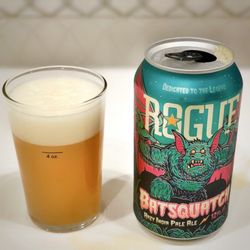 Rogue Brew Pub & Eatery - Batsquatch 6.7 ABV% Hazy IPA.