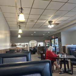 Lake Mills Family Restaurant - Beautifully remodeled restaurant.