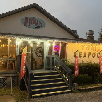 Niki's Seafood And Thai - Beautiful scenery - Seafood Near Me - Orange Beach, Alabama