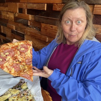 Hungry Sasquatch - Huge! - Pizza Near Me - Vancouver, Washington