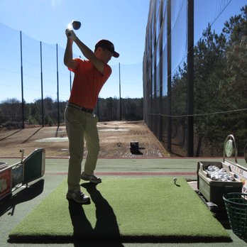Paragon Golf - Hitting shots in bays 32 and 33 on the 2nd floor. Far right end of the platform. - Golf Near Me - Duluth, Georgia