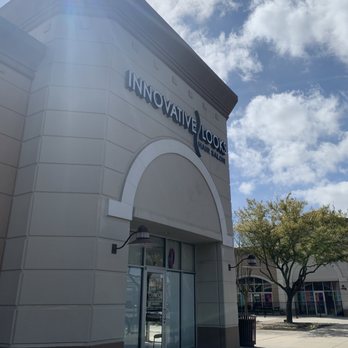 Innovative Looks - Outside - Hair Salons Near Me - Houston, Texas