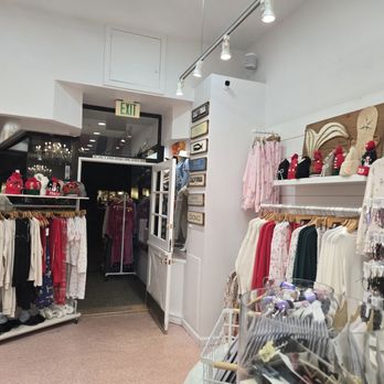 Pretty Please Boutique - Women's Clothing Near Me - Coronado, California Pretty Please Boutique - Women's Clothing Near Me - Coronado, California