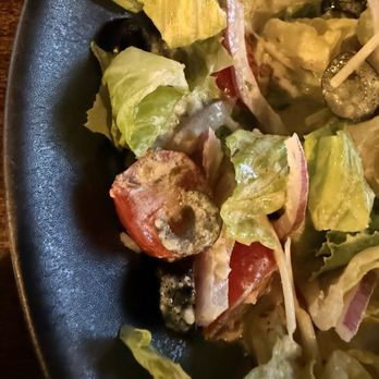 The Fox and Lamb - House Salad to die for. - Pizza Near Me - Farmville, Virginia
