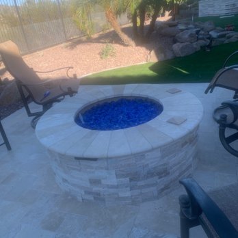 Rolling Rock Landscape - a patio with a fire pit - Landscaping Near Me - Peoria, Arizona Rolling Rock Landscape - a patio with a fire pit - Landscaping Near Me - Peoria, Arizona