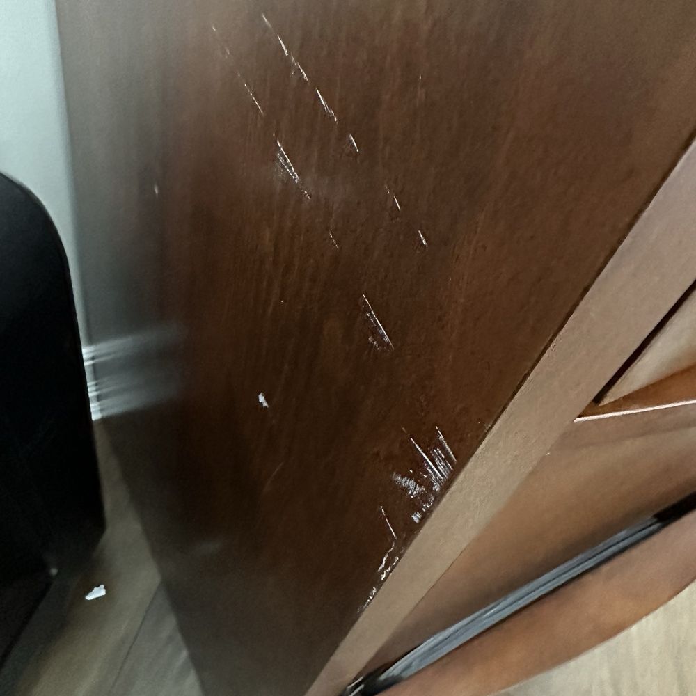 Let's Get Moving - Damaged furniture - Movers Near Me - Ottawa, Ontario Let's Get Moving - Damaged furniture - Movers Near Me - Ottawa, Ontario