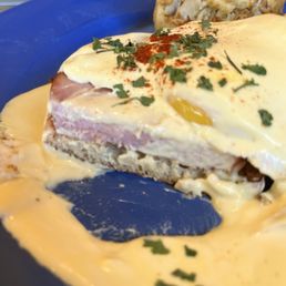 Eggs Benedict