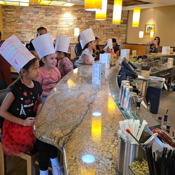 California Pizza Kitchen - Pizza Near Me - Simi Valley, California