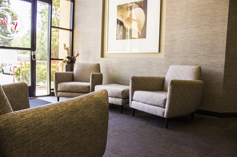 Estela's Hair Salon Logo