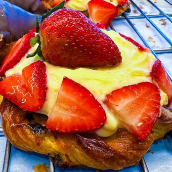 Paris Baguette - Bakeries Near Me - Brea, California Paris Baguette - Bakeries Near Me - Brea, California