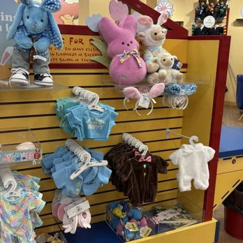 Build-A-Bear Workshop - Toy Stores Near Me - Douglasville, Georgia