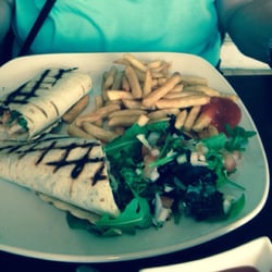 Papa Charlie - Halloumi wrap