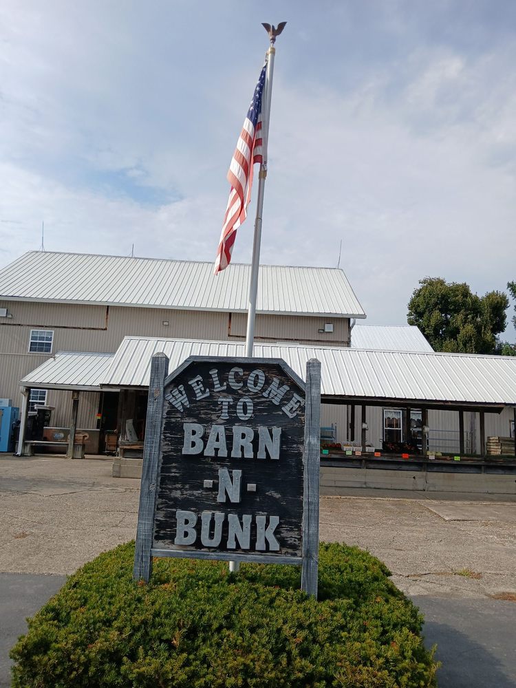 Barn N Bunk Logo