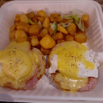 L2 Grill - Traditional eggs Benedict - Canadian (New) Near Me - Edmonton, Alberta L2 Grill - Traditional eggs Benedict - Canadian (New) Near Me - Edmonton, Alberta
