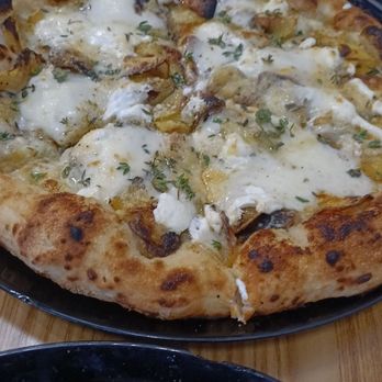 Sei Pizza Bar - Patate - Pizza Near Me - Los Angeles, California Sei Pizza Bar - Patate - Pizza Near Me - Los Angeles, California