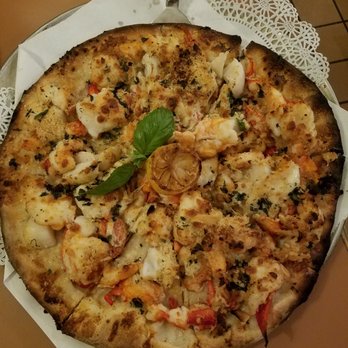 Roseland Apizza - Lobster, shrimp and scallops ponsinella - Pizza Near Me - Derby, Connecticut