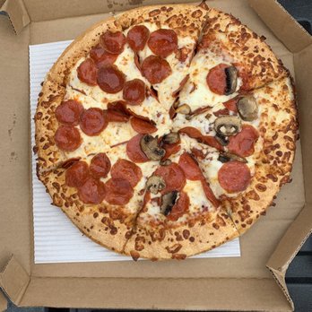 Pizza Hut - It doesn't look like enough toppings to me. - Pizza Near Me - Gray, Tennessee Pizza Hut - It doesn't look like enough toppings to me. - Pizza Near Me - Gray, Tennessee