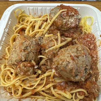 Fratelli Express - Spaghetti with meatballs. Paid extra for the meat sauce. - Italian Near Me - Waipahu, Hawaii Fratelli Express - Spaghetti with meatballs. Paid extra for the meat sauce. - Italian Near Me - Waipahu, Hawaii