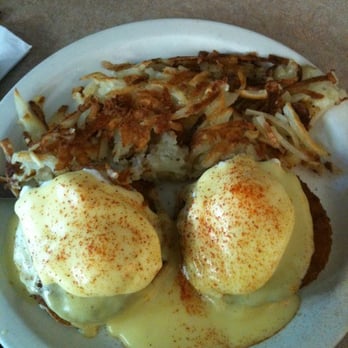 Bill's Cafe - Crab cake benedict - American Near Me - San Jose, California Bill's Cafe - Crab cake benedict - American Near Me - San Jose, California