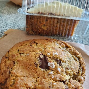Babette's Artisan Bakery - Salted chocolate chip cookie and carrot cake - Bakeries Near Me - Longmont, Colorado