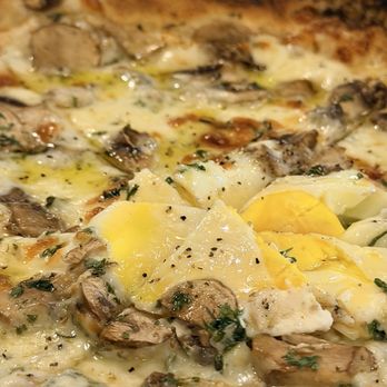 The Upper Crust - Pizza Near Me - Gettysburg, Pennsylvania