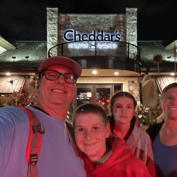 Cheddar's Scratch Kitchen - American Near Me - Orlando, Florida