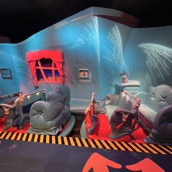 Seuss Landing - Cat in the hat ride - Amusement Parks Near Me - Orlando, Florida Seuss Landing - Cat in the hat ride - Amusement Parks Near Me - Orlando, Florida