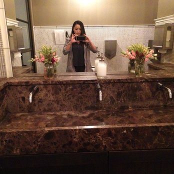 Beatrix - Streeterville - Bathroom sinko - New American Near Me - Chicago, Illinois