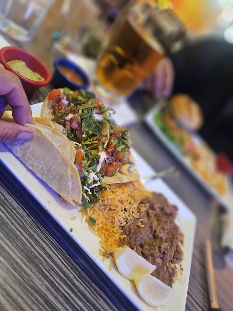 El Colibri Restaurant and Deli