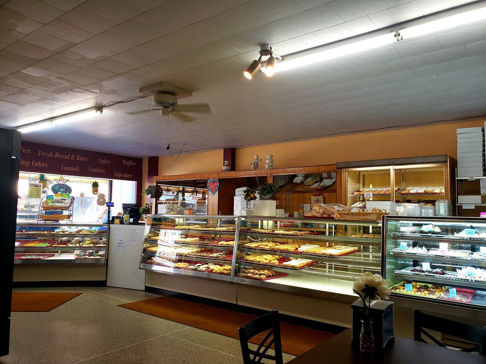 FANNITA’S BAKERY Updated June 2024 128 S Main St, Shawano