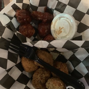 Rock & Wings - Boneless wings for wings Wednesday wooh!! (Bbq And lemon pepper) - Sports Bars Near Me - Bakersfield, California Rock & Wings - Boneless wings for wings Wednesday wooh!! (Bbq And lemon pepper) - Sports Bars Near Me - Bakersfield, California