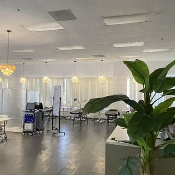 Cosmotek College - Student work area - Cosmetology Schools Near Me - Hayward, California Cosmotek College - Student work area - Cosmetology Schools Near Me - Hayward, California