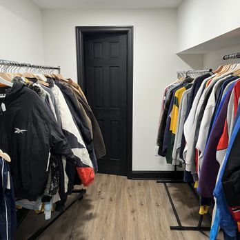Run It Back Vintage - Used, Vintage & Consignment Near Me - Kennett Square, Pennsylvania Run It Back Vintage - Used, Vintage & Consignment Near Me - Kennett Square, Pennsylvania