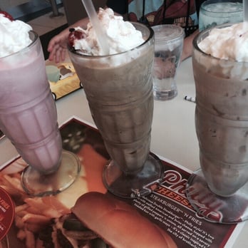 Steak ’n Shake - Strawberry mocha and Nutella shakes - Burgers Near Me - Sheridan, Colorado
