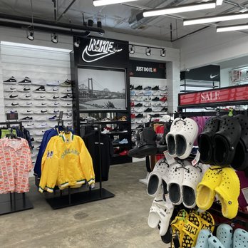 Shoe Palace - Nike wall - Shoe Stores Near Me - Vallejo, California