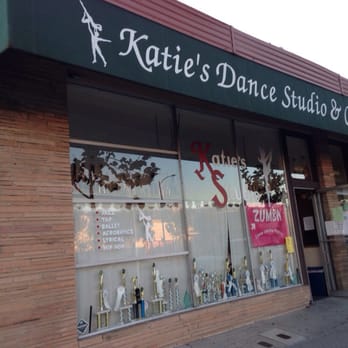 Katie's Dance Studio & Company - View of studio from San Pablo - Dance Studios Near Me - El Cerrito, California Katie's Dance Studio & Company - View of studio from San Pablo - Dance Studios Near Me - El Cerrito, California